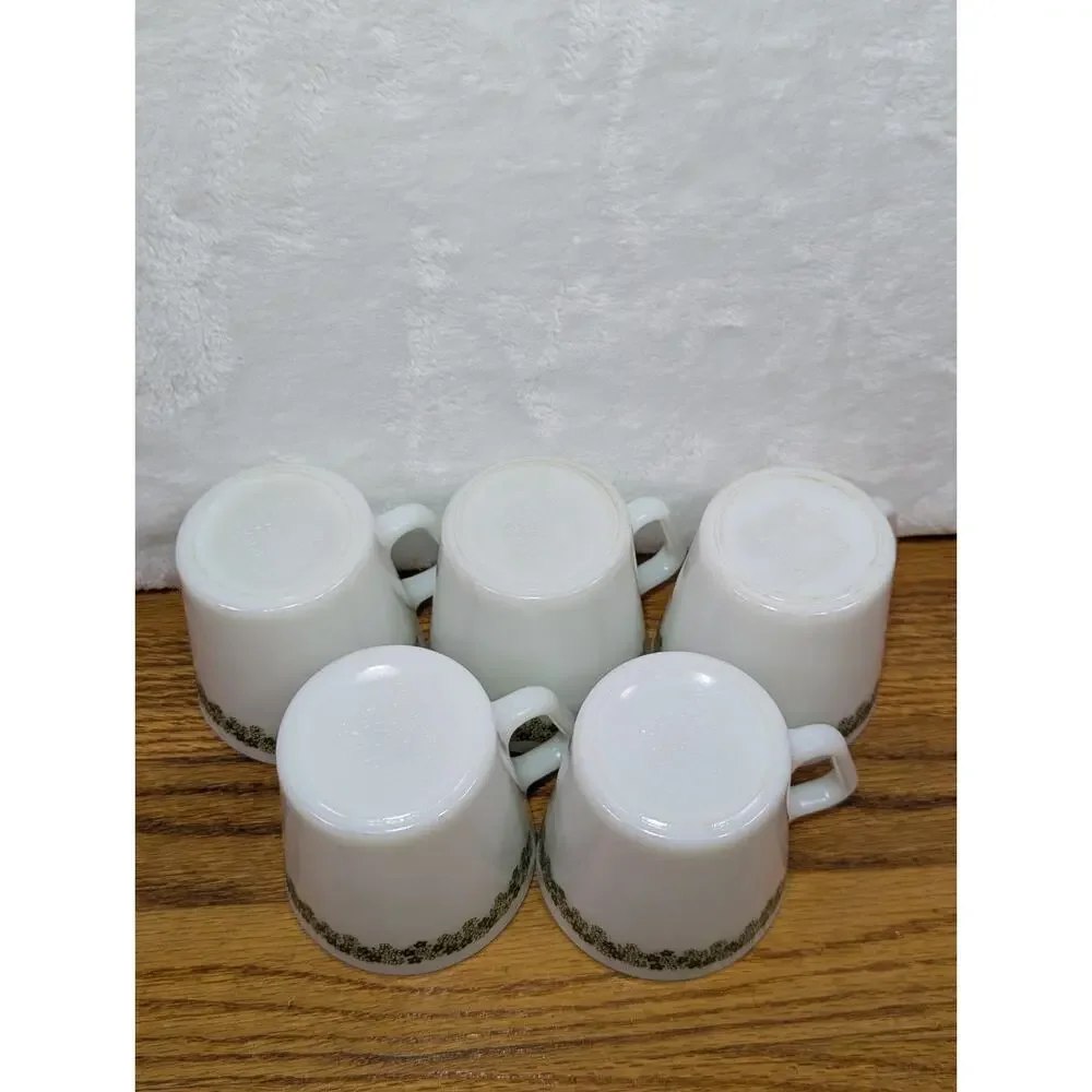 VTG Pyrex Spring Blossom Green Crazy Daisy Coffee Mugs Milk Glass Set 5